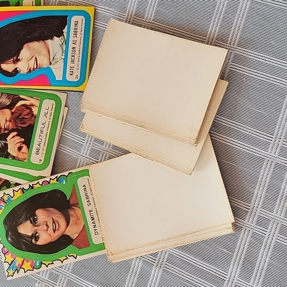 70 Charlie's Angels 1977 Stickers - Picture 8 of 15